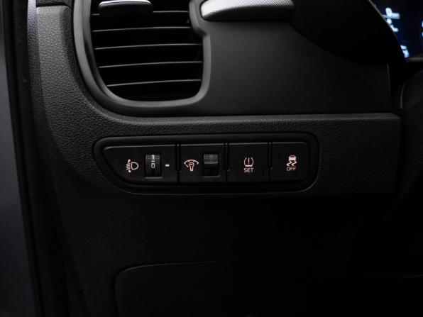 Kia Rio IV с пробегом 2019 года, цена 1 470 000 рублей, 92383 км, хэтчбек, Автокод Объявления
