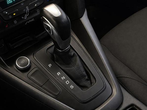 Ford Focus III Рестайлинг с пробегом 2017 года, цена 1 077 000 рублей, 134038 км, хэтчбек, Автокод Объявления