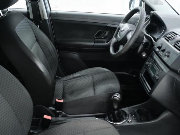 Skoda Fabia II Рестайлинг с пробегом 2011 года, цена 407 000 рублей, 201425 км, хэтчбек, Автокод Объявления