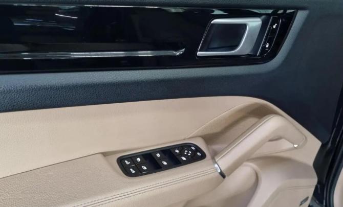 Porsche Cayenne III с пробегом 2018 года, цена 5 100 000 рублей, 143802 км, внедорожник, Автокод Объявления