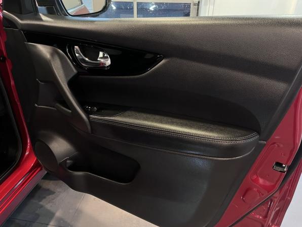 Nissan Qashqai II с пробегом 2018 года, цена 2 035 000 рублей, 106490 км, внедорожник, Автокод Объявления