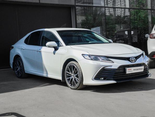 Toyota Camry VIII (XV70) Рестайлинг с пробегом 2021 года, цена 2 750 000 рублей, 122861 км, седан, Автокод Объявления