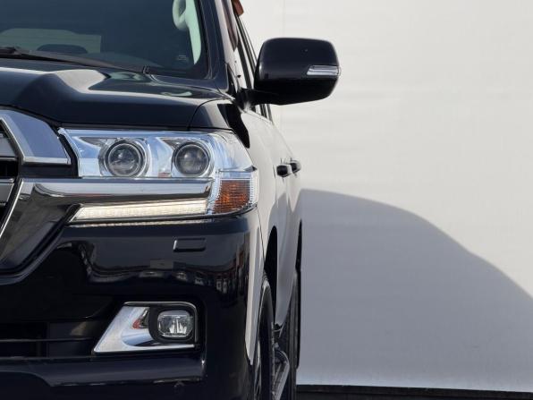 Toyota Land Cruiser 200 Series Рестайлинг 2 с пробегом 2015 года, цена 4 750 000 рублей, 96001 км, внедорожник, Автокод Объявления