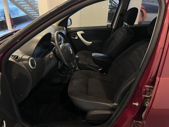 Renault Sandero I с пробегом 2012 года, цена 700 000 рублей, 127828 км, хэтчбек, Автокод Объявления