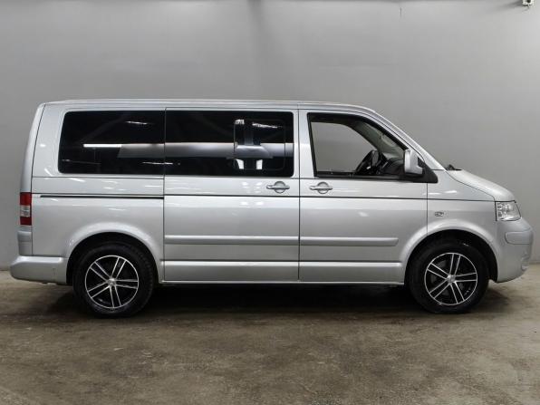 Volkswagen Multivan T5 с пробегом 2006 года, цена 1 300 000 рублей, 373233 км, минивэн, Автокод Объявления