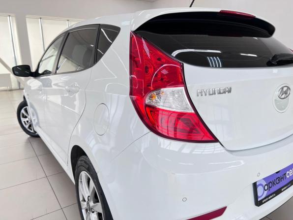 Hyundai Solaris I Рестайлинг с пробегом 2015 года, цена 1 080 000 рублей, 97970 км, хэтчбек, Автокод Объявления