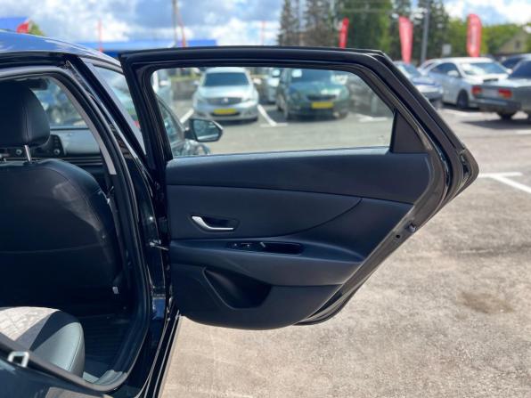 Hyundai Elantra VII (CN7) с пробегом 2021 года, цена 2 350 000 рублей, 21950 км, седан, Автокод Объявления