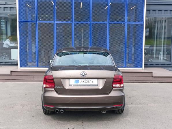 Volkswagen Polo V Рестайлинг с пробегом 2018 года, цена 1 299 000 рублей, 111000 км, седан, Автокод Объявления