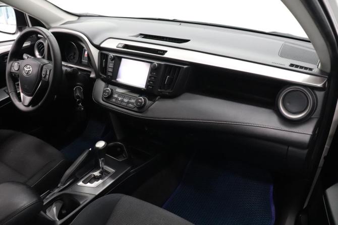 Toyota RAV4 IV (XA40) Рестайлинг с пробегом 2016 года, цена 2 342 000 рублей, 102561 км, внедорожник, Автокод Объявления