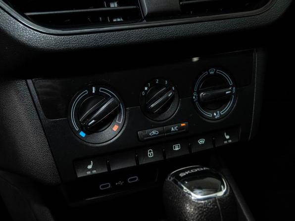 Skoda Rapid II с пробегом 2020 года, цена 1 598 000 рублей, 81356 км, лифтбек, Автокод Объявления