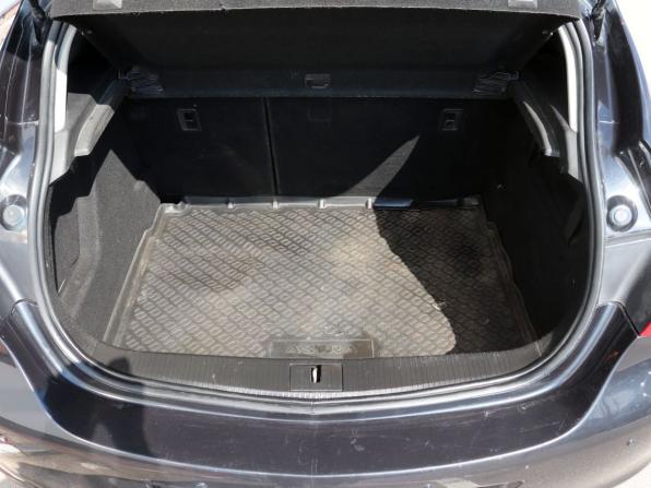 Opel Astra J с пробегом 2011 года, цена 559 000 рублей, 133000 км, хэтчбек, Автокод Объявления