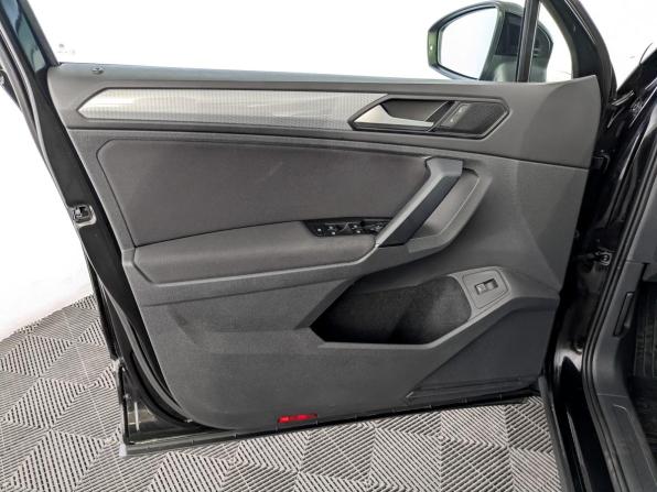 Volkswagen Tiguan II Рестайлинг с пробегом 2021 года, цена 3 750 000 рублей, 17314 км, внедорожник, Автокод Объявления