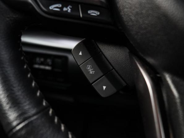 Subaru Forester V с пробегом 2018 года, цена 3 099 000 рублей, 26779 км, внедорожник, Автокод Объявления