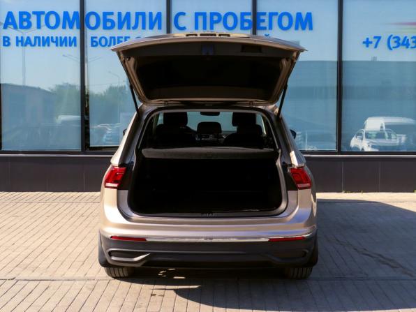 Volkswagen Tiguan II Рестайлинг с пробегом 2021 года, цена 2 749 000 рублей, 73371 км, внедорожник, Автокод Объявления