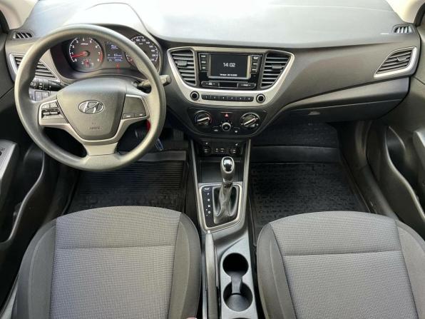 Hyundai Solaris II с пробегом 2017 года, цена 1 149 000 рублей, 102046 км, седан, Автокод Объявления