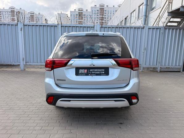 Mitsubishi Outlander III Рестайлинг 3 с пробегом 2019 года, цена 1 699 000 рублей, 85537 км, внедорожник, Автокод Объявления