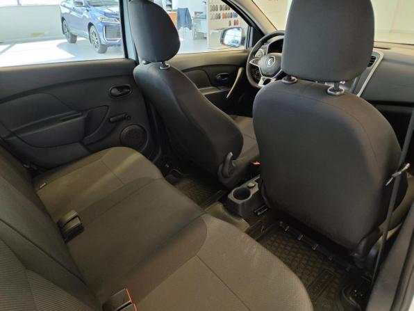Renault Logan II Рестайлинг с пробегом 2019 года, цена 950 000 рублей, 125690 км, седан, Автокод Объявления