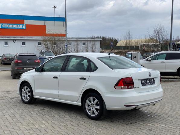 Volkswagen Polo V Рестайлинг с пробегом 2015 года, цена 1 000 000 рублей, 78798 км, седан, Автокод Объявления
