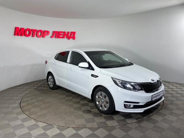 Kia Rio III Рестайлинг с пробегом 2017 года, цена 969 000 рублей, 130892 км, седан, Автокод Объявления