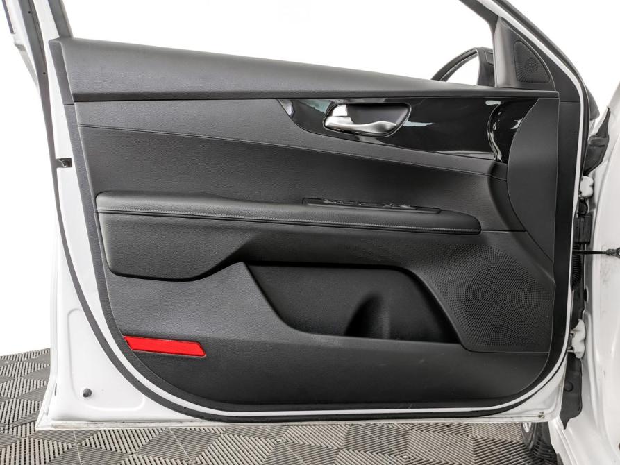 Kia Cerato IV Санкт-Петербург  - изображение 19
