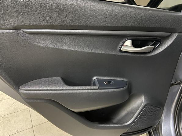 Kia Rio IV с пробегом 2018 года, цена 1 599 000 рублей, 48747 км, хэтчбек, Автокод Объявления