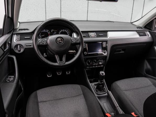 Skoda Rapid I Рестайлинг с пробегом 2018 года, цена 1 040 000 рублей, 190725 км, лифтбек, Автокод Объявления