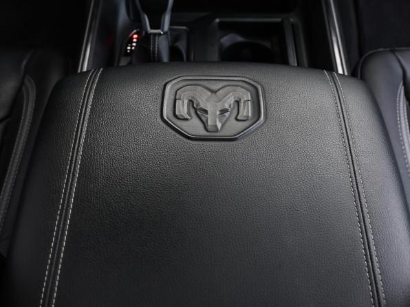 Ram 1500 V с пробегом 2022 года, цена 7 298 000 рублей, 42891 км, offers.body_type.unknown, Автокод Объявления