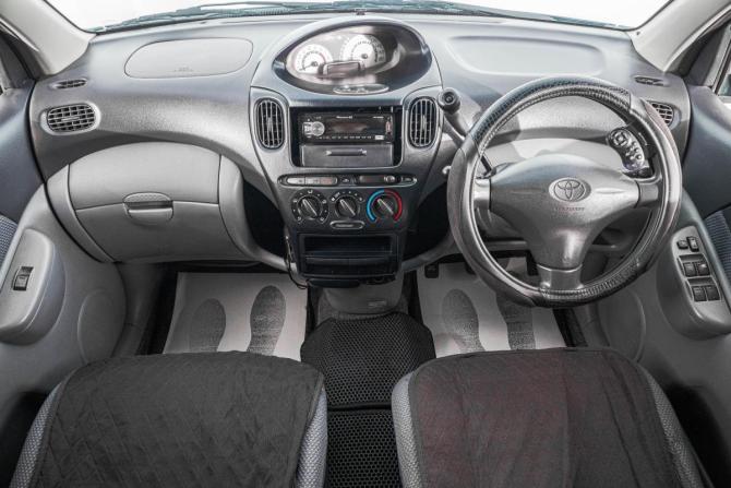 Toyota FunCargo с пробегом 2000 года, цена 399 000 рублей, 476600 км, компактвэн, Автокод Объявления