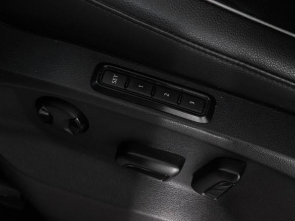 Volkswagen Tiguan II с пробегом 2018 года, цена 2 540 000 рублей, 142000 км, внедорожник, Автокод Объявления