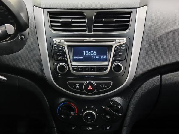 Hyundai Solaris I Рестайлинг с пробегом 2016 года, цена 879 000 рублей, 161446 км, седан, Автокод Объявления