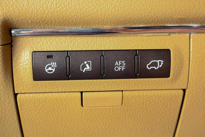 Lexus LX III с пробегом 2010 года, цена 3 739 000 рублей, 276000 км, внедорожник, Автокод Объявления