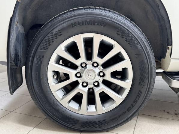 Toyota Land Cruiser Prado 150 Series Рестайлинг 2 с пробегом 2018 года, цена 5 454 000 рублей, 116500 км, внедорожник, Автокод Объявления