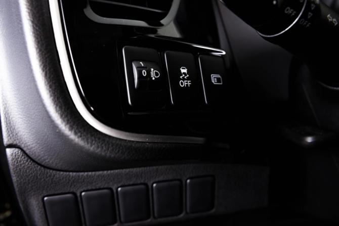 Mitsubishi Outlander III Рестайлинг 3 с пробегом 2021 года, цена 2 299 000 рублей, 169000 км, внедорожник, Автокод Объявления