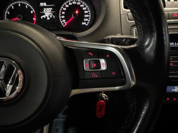 Volkswagen Polo V Рестайлинг с пробегом 2019 года, цена 1 219 000 рублей, 72840 км, седан, Автокод Объявления