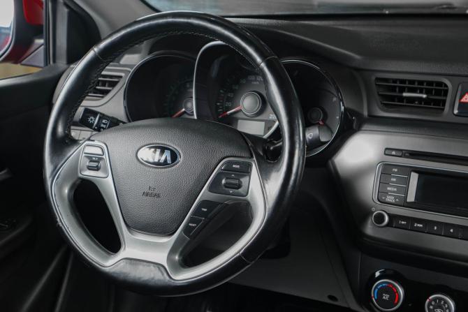 Kia Rio III Рестайлинг с пробегом 2017 года, цена 1 389 000 рублей, 96000 км, седан, Автокод Объявления