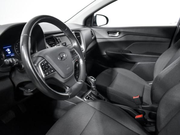 Hyundai Solaris II с пробегом 2018 года, цена 1 499 000 рублей, 40994 км, седан, Автокод Объявления