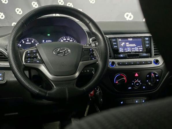 Hyundai Solaris II с пробегом 2018 года, цена 1 265 000 рублей, 133435 км, седан, Автокод Объявления