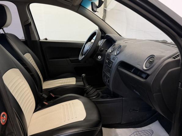 Ford Fusion I Рестайлинг с пробегом 2008 года, цена 400 000 рублей, 199000 км, хэтчбек, Автокод Объявления