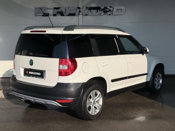 Skoda Yeti I с пробегом 2013 года, цена 879 000 рублей, 251864 км, внедорожник, Автокод Объявления