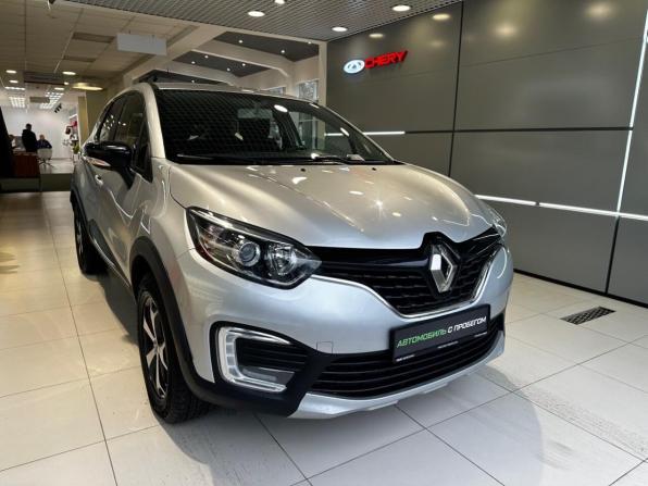 Renault Kaptur I с пробегом 2018 года, цена 1 430 000 рублей, 58905 км, внедорожник, Автокод Объявления