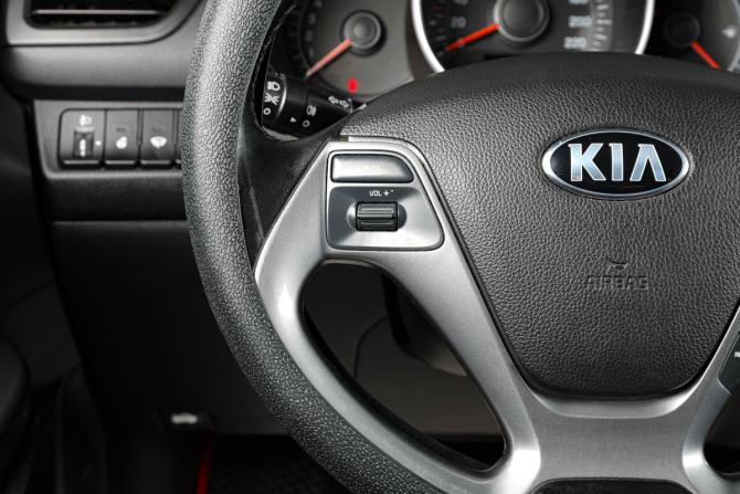 Kia Rio III Рестайлинг с пробегом 2016 года, цена 1 199 000 рублей, 96000 км, седан, Автокод Объявления
