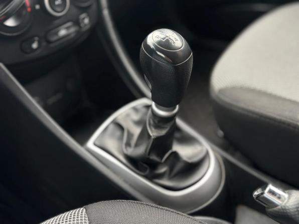 Hyundai Solaris I с пробегом 2012 года, цена 650 000 рублей, 180403 км, хэтчбек, Автокод Объявления