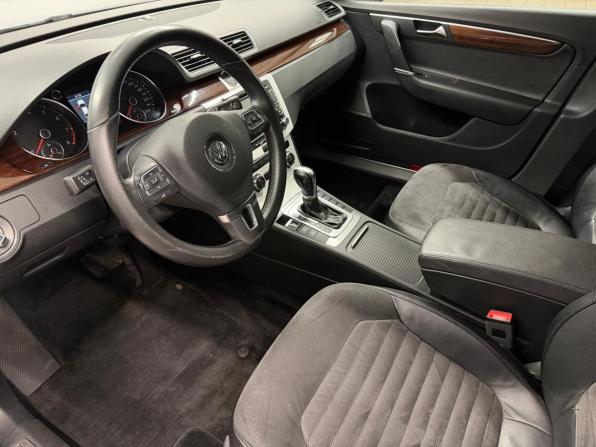 Volkswagen Passat B7 с пробегом 2011 года, цена 790 000 рублей, 178592 км, седан, Автокод Объявления