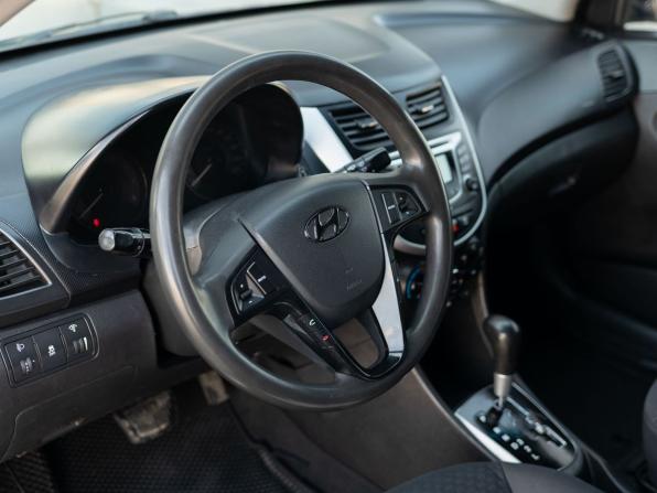 Hyundai Solaris I с пробегом 2011 года, цена 400 000 рублей, 312394 км, хэтчбек, Автокод Объявления