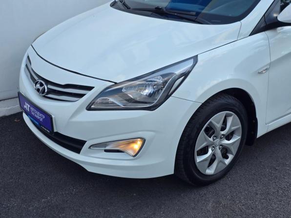 Hyundai Solaris I Рестайлинг с пробегом 2015 года, цена 970 000 рублей, 155000 км, седан, Автокод Объявления
