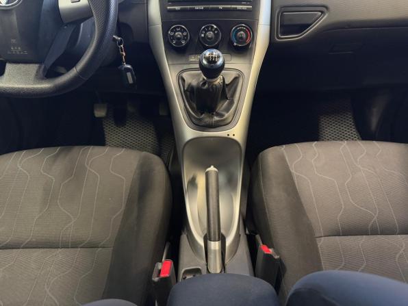 Toyota Auris I Рестайлинг с пробегом 2010 года, цена 670 000 рублей, 150000 км, хэтчбек, Автокод Объявления