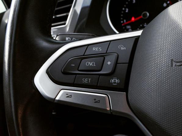 Volkswagen Tiguan II Рестайлинг с пробегом 2021 года, цена 2 790 000 рублей, 81319 км, внедорожник, Автокод Объявления