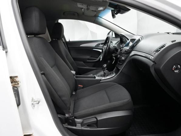 Opel Insignia I Рестайлинг с пробегом 2014 года, цена 1 100 000 рублей, 157000 км, седан, Автокод Объявления