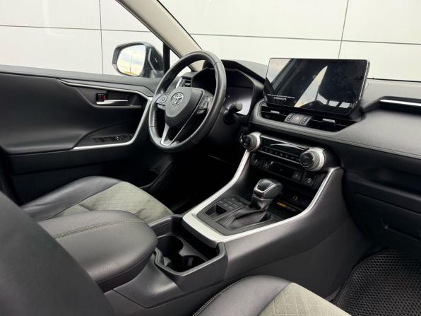 Toyota RAV4 V (XA50) с пробегом 2023 года, цена 3 552 000 рублей, 44300 км, внедорожник, Автокод Объявления