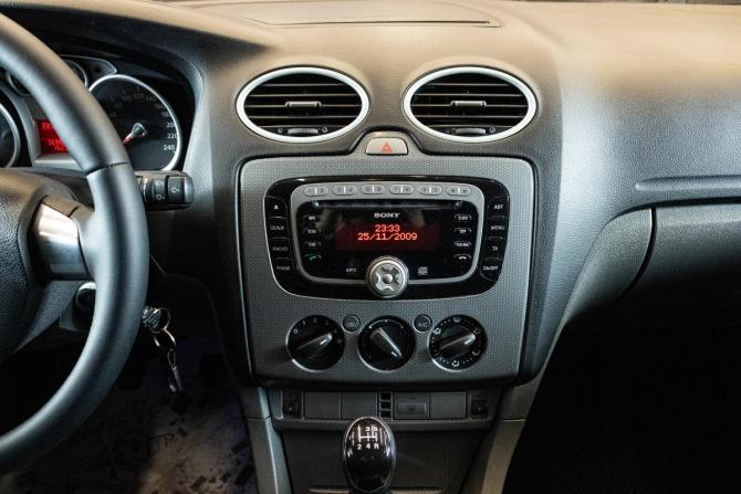 Ford Focus II Рестайлинг с пробегом 2009 года, цена 650 000 рублей, 163983 км, хэтчбек, Автокод Объявления